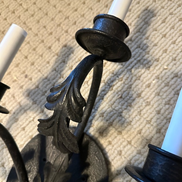 Elegant Black Iron Wall Sconce - Picture 5 of 6